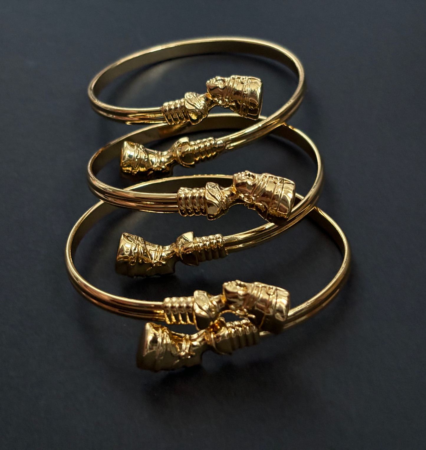 Double Queen Cuff